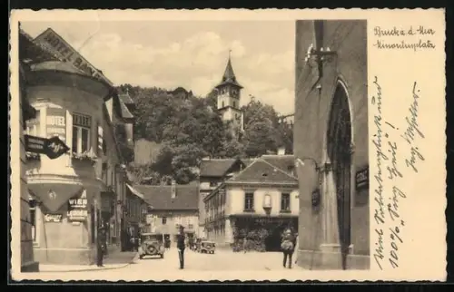 AK Bruck a. d. Mur, Minorirenplatz mit Hotel Bauer u. Schlossberg