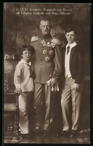 AK I. K. H. H. Kronprinz Rupprecht von Bayern mit Erbprinz Luitpold und Prinz Albrecht
