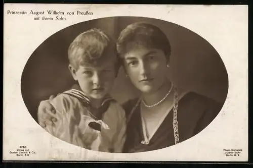 AK Prinzessin August Wilhelm von Preussen mit ihrem Sohn