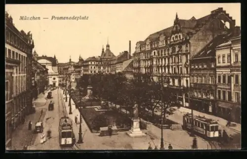 AK München, Strassenbahnen auf dem Promenadeplatz