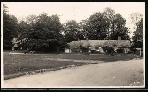 AK Swan Green, Thatched House