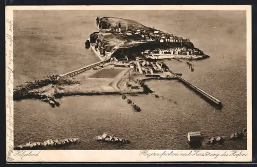 AK Helgoland, Fliegeraufnahme nach Zerstörung des Hafens