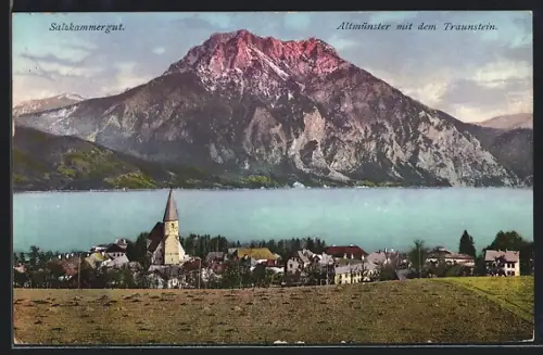 AK Altmünster, Ortpartie am Ufer mit Blick auf den Traunstein