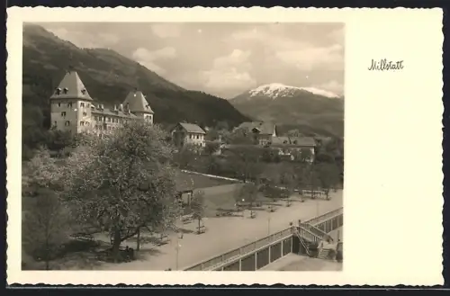 AK Millstatt, Ortsansicht mit Parkpartie und Villen