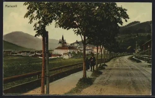AK Mariazell, Panorama mit Strassenpartie