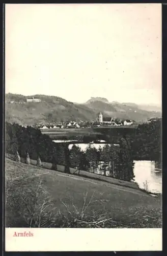 AK Arnfels, Ortsansicht mit Bergpanorama