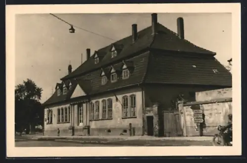 AK Herzberg / Harz, Gebäude und Wegweiser