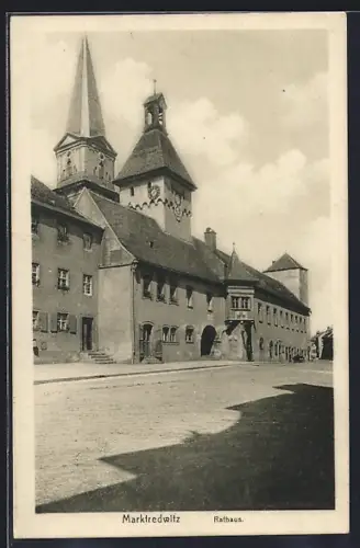 AK Marktredwitz, Rathaus mit Strassenpartie