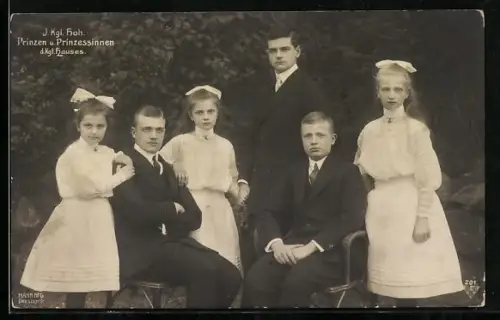 Foto-AK Walter Hahn, Nachfolger: Gruppenbild der Prinzen und Prinzessinnen von Sachsen