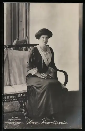 AK Unsere Kronprinzessin, Portraitfoto von Kronprinzessin Cecilie