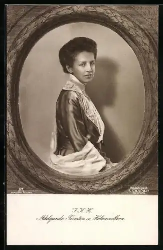 AK I. K. H. Adelgunde Fürstin von Hohenzollern im Eichenlaubkranz