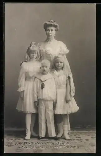 AK LL. AA. RR. Mme La Princesse Charles de Hohenzollern, Les Princesses Stephanie, Marie Antoinette et Prince Albrecht