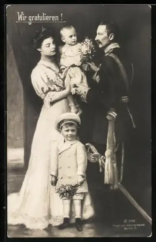 AK Kronprinz Wilhelm von Preussen mit Gemahlin und zwei Söhnen