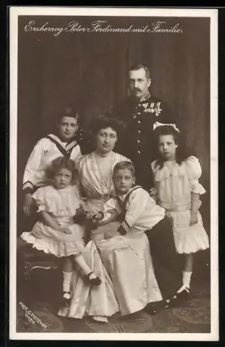 AK Erzherzog Peter Ferdinand von Österreich in Uniform mit seiner Familie