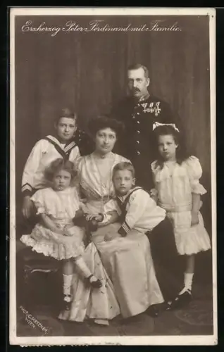 AK Erzherzog Peter Ferdinand von Österreich in Uniform mit seiner Familie