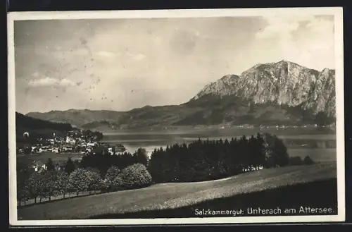 AK Unterach am Attersee, Ortsansicht mit See und Umgebung