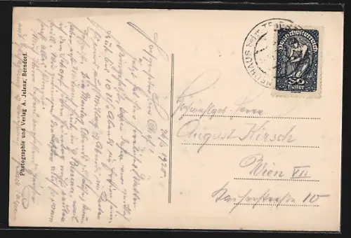 AK Neuhaus, Blick auf einen Platz mit Gebäuden