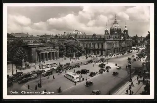 AK Berlin, Ehrenmal und Zeughaus