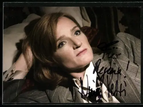 AK Schauspielerin Nina Petri im Anzug, Autograph