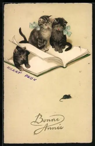 AK Kätzchen sitzen auf einem Buch und erblicken eine Maus