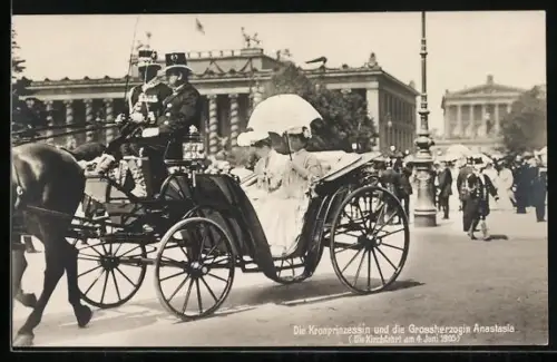 AK Grossherzogin Anastasia von Mecklenburg-Schwerin mit der Kronprinzessin bei der Kirchfahrt am 4.6.1905