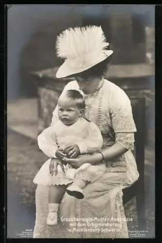AK Grossherzogin Mutter Anastasia von Russland mit dem Erbgrossherzog von Mecklenburg-Schwerin