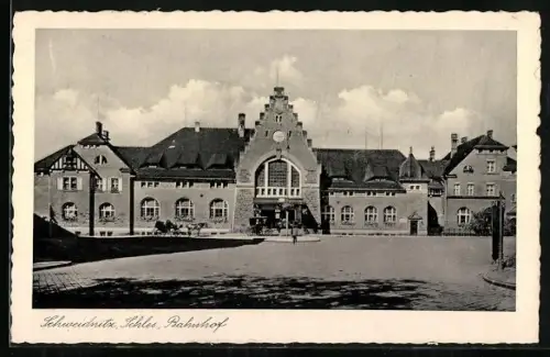 AK Schweidnitz /Schles., Blick zum Bahnhof