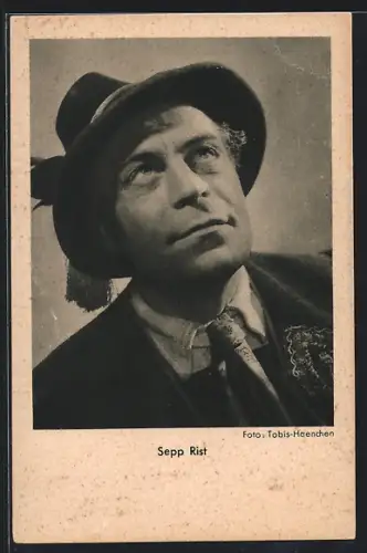 AK Schauspieler Sepp Rist mit Federhut