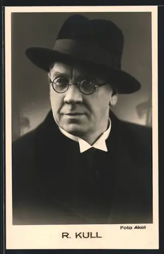 AK Schauspieler R. Kull mit Brille