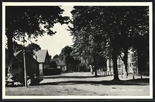 AK Ugchelen, Centrum