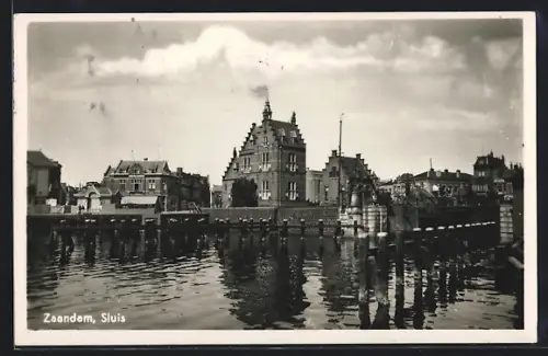 AK Zaandam, Sluis