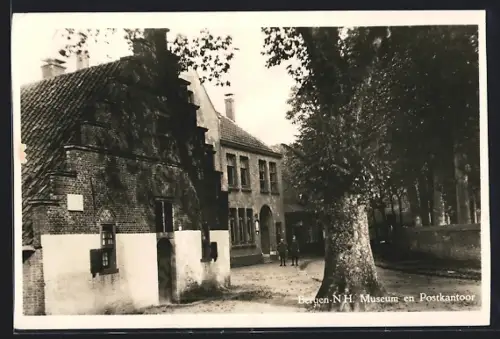 AK Bergen /N. H., Museum en Postkantoor
