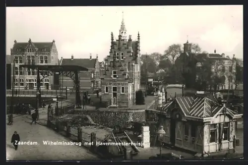 AK Zaandam, Wilhelminabrug met Havenmeesterhuisje