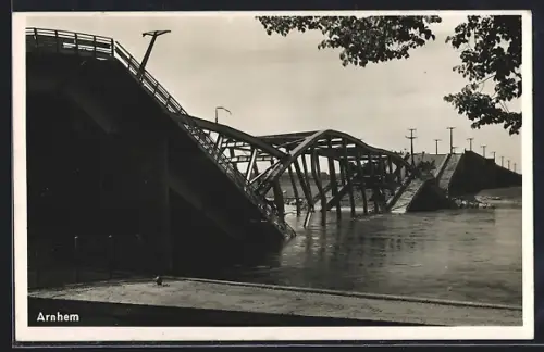AK Arnheim, Zerstörte Rheinbrücke