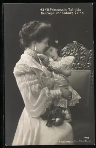 AK J. K. H. Prinzessin Mathilde Herzogin von Sachsen-Coburg-Gotha mit ihrer Tochter