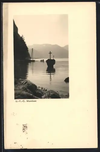 AK Mondsee, Uferpartie mit Bergen