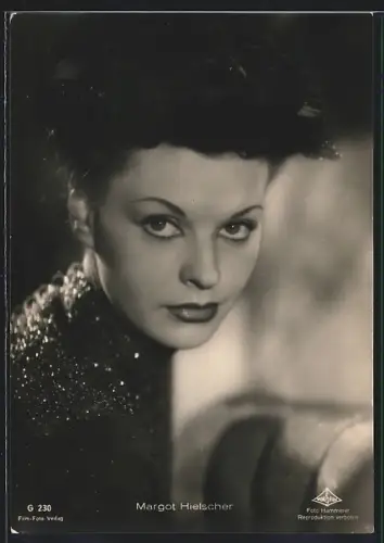 AK Schauspielerin Margot Hielscher im Halbprofil