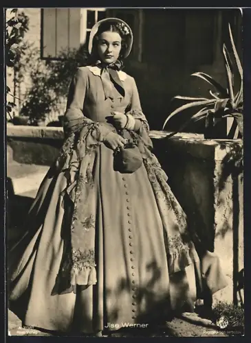 AK Schauspielerin Ilse Werner in Kostüm