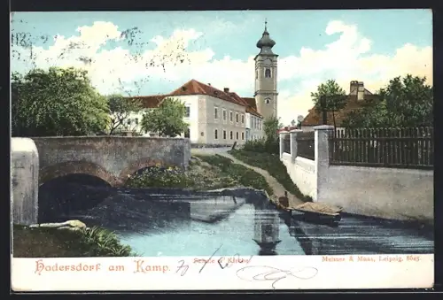 AK Hadersdorf am Kamp, Schule und Kirche, Ansicht vom Wasser mit Brücke und Bootssteg