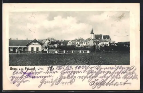 AK Petzenkirchen, Ortspanorama mit Kirche von einem Feld aus