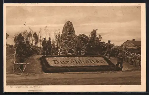 AK Lowitsch, Soldaten am Gedenkstein
