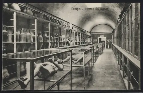 AK Pompei, Interno del Museo