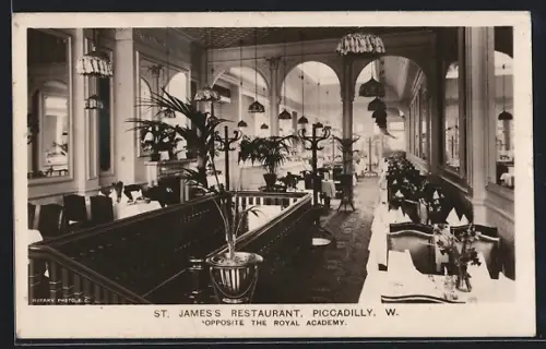 AK London, St. James`s Restaurant, Piccadilly, Opposite the Royal Academy