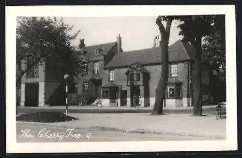 AK London, Restaurant The old cherry Tree