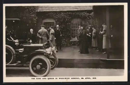 AK London, The King and Queen in Woolwich arsenal