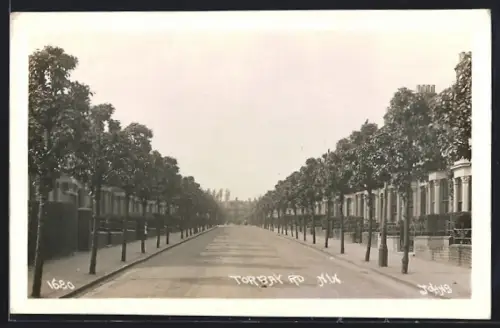 AK London, Torbak Road