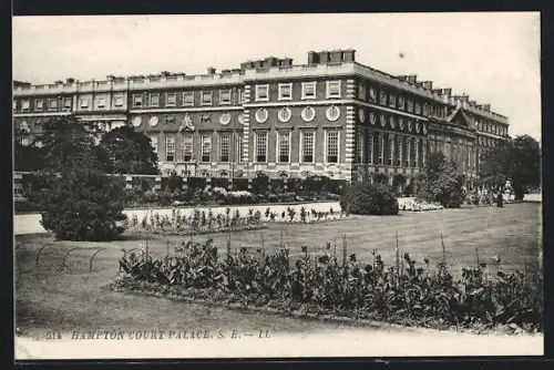 AK London, Hampton Court Palace