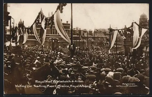 AK Woolwich, Royal Visit 9.4.1913, Waiting for the King, Main Entrace
