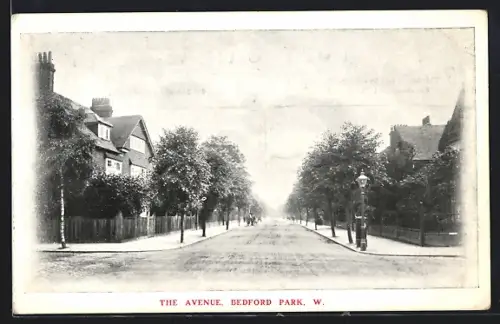 AK London, The Avenue