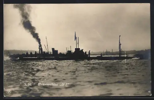 AK U-Boot S. M. S. U1 am Hafen